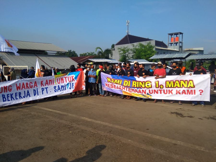Aksi Demo Warga Desa Sengonbugel dan Ormas BSM di PT. SAMI-JF