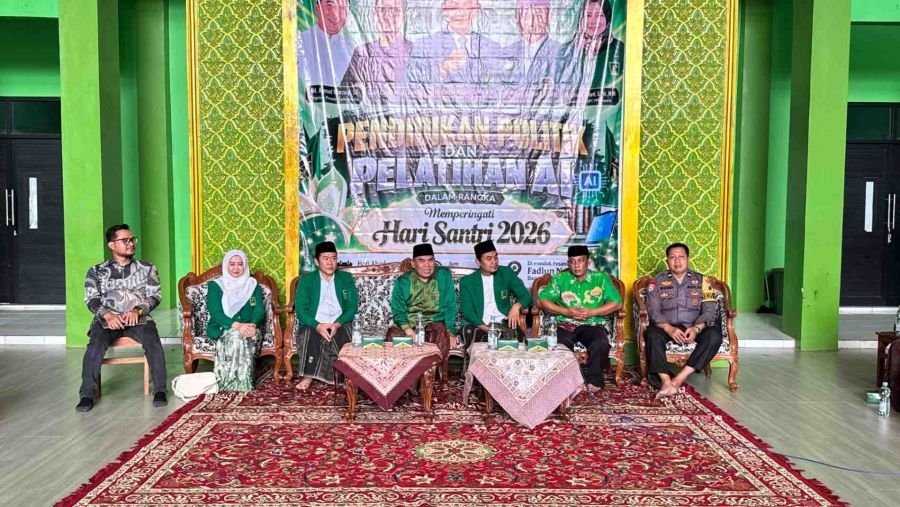Back to Pesantren, DPC PPP Jepara Bekali Santri Pendidikan Politik dan Pelatihan AI