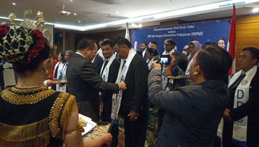 Bambang Budiyanto Ketua DPC AAI Jepara Dilantik Ketua Umum DR. Palmer Situmorang