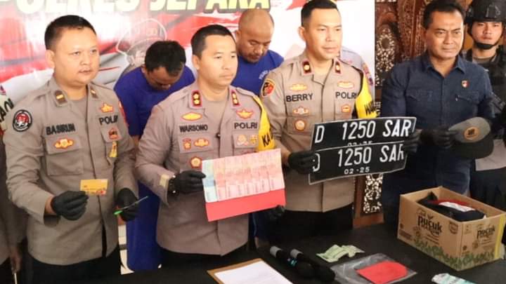 Dua Penjahat Modus Ganjal ATM Berhasil Ditangkap Polres Jepara