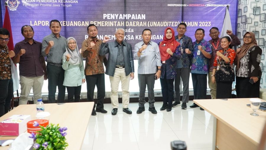 Edy Supriyanta Serahkan Laporan Keuangan Pemerintah Daerah Tahun 2023 ke BPK