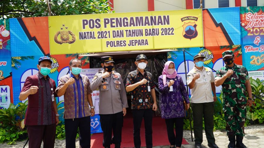 Gus Haiz Dampingi Bupati Jepara Cek Posko Pelayanan Nataru