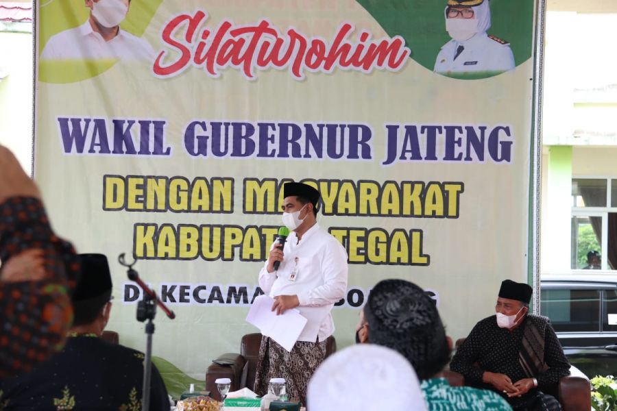 Kendala Upaya Vaksinasi Jadi Perhatian Taj Yasin
