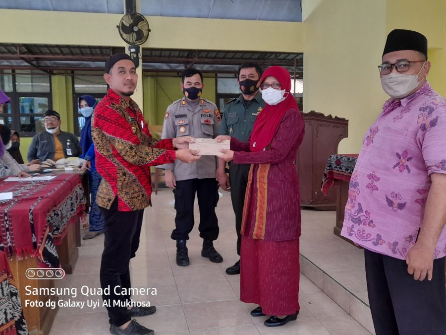 Pemdes Desa Welahan Serahkan Sedekah Sukarela Program Baznas Jepara