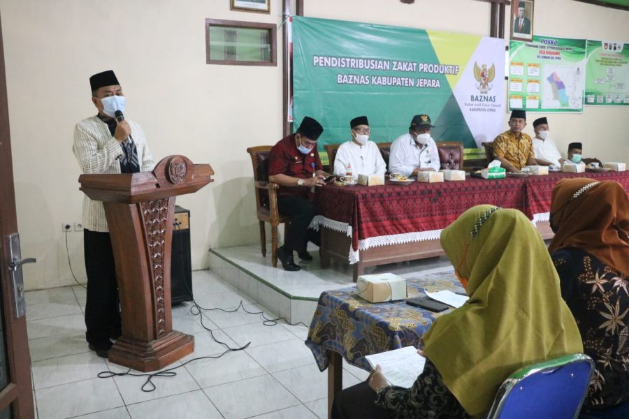 Penyaluran Zakat Produktif Kepada 225 Warga Kabupaten Jepara