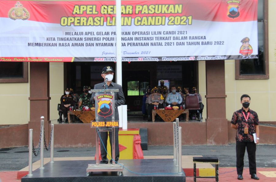 Bupati Jepara Pimpin Apel Gelar Pasukan Operasi Lilin 2021 di Halaman Mapolres Jepara
