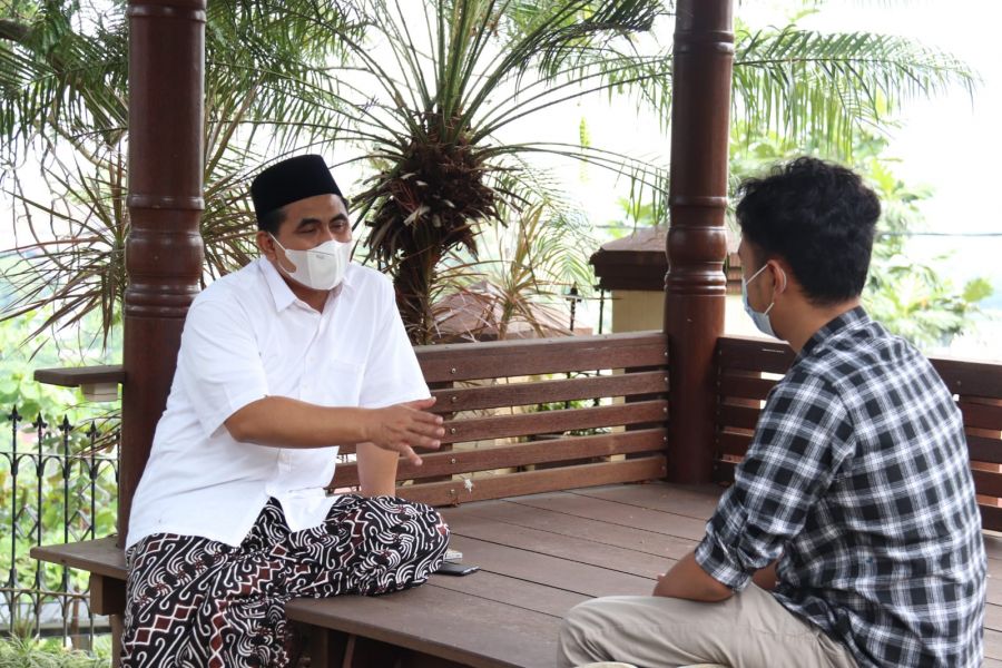Taj Yasin Pemimpin Muda Yang Mampu Mengayomi Masyarakat