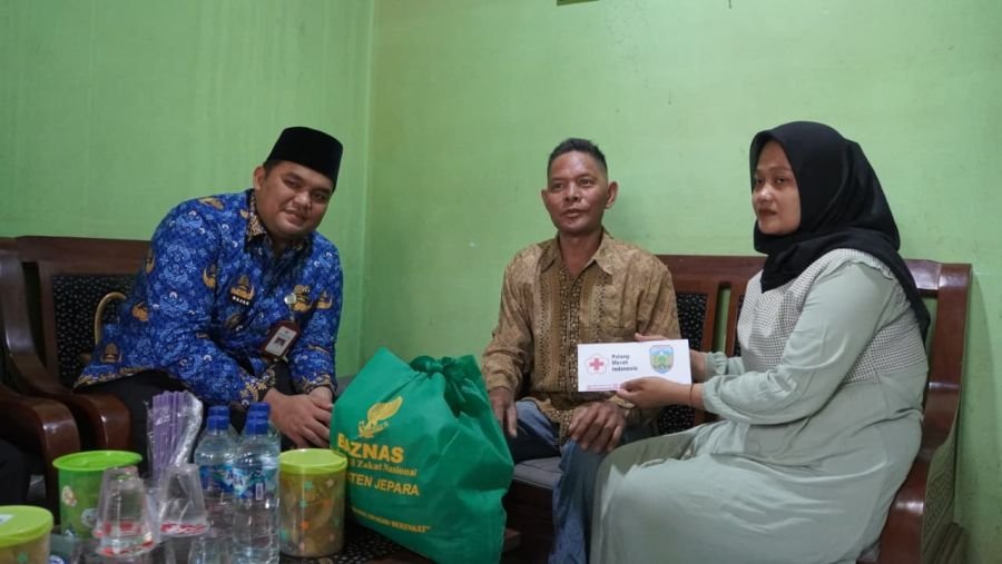 Wabup Jepara Kunjungi Keluarga Korban KMP Virgo, Dua Warga Masih dalam Pencarian