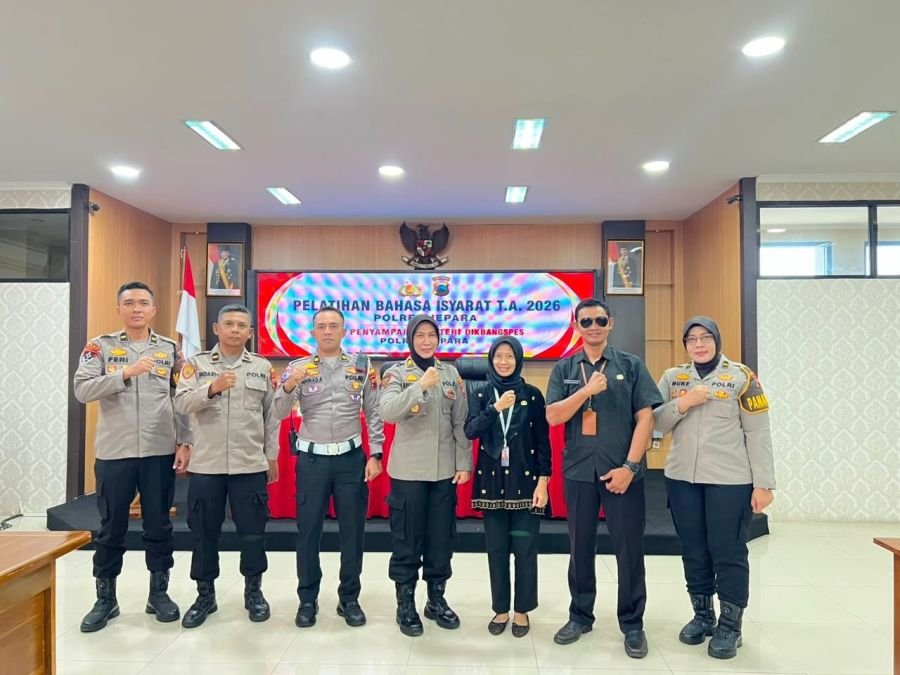 Wujudkan Pelayanan Inklusif, Polres Jepara Gelar Pelatihan Bahasa Isyarat Bagi Personel dan ASN