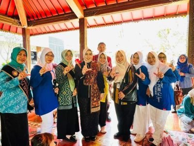 150-anak-sulap-serbuk-kayu-jadi-karya-motif-ukir