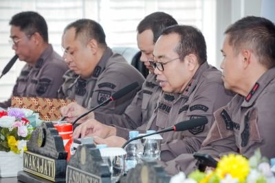 Dalam Satu Minggu, Kejati Sumbar Sukses Laksanakan Tahap II Sekaligus dengan Perkara Tipikor Berbeda