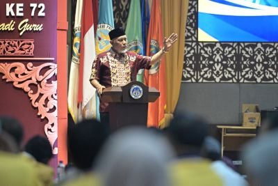 Gubernur Mahyeldi Dorong Alumni UNP Perkuat Kontribusi untuk Daerah