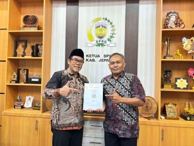 ketua-dprd-jepara-sambut-wahyono-sosok-visioner-pembuat-kereta-kencana-ikonik-ratu-kalinyamat