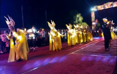 Meski Hujan Rintik, Hari Jadi Desa Bomo Tetap Semarak — Sound Horeg Dipadati Warga