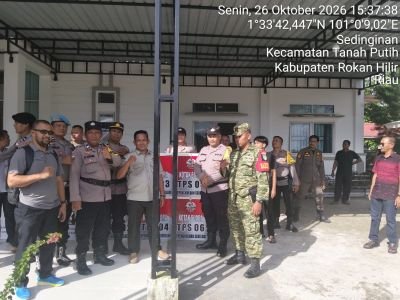 Pendampingan penyerahan Logistik Pilpeng Serentak Thp. I Kep. Sekeladi Kec. Tanah Putih Kabupaten Ro