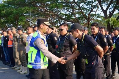 ratusan-personel-gabungan-amankan-stadion-gelora-bumi-kartini
