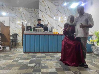 tamu-undangan-ramaikan-grand-opening-kafe-resto-merah-putih-elyfa-mpe-pengkol-jepara